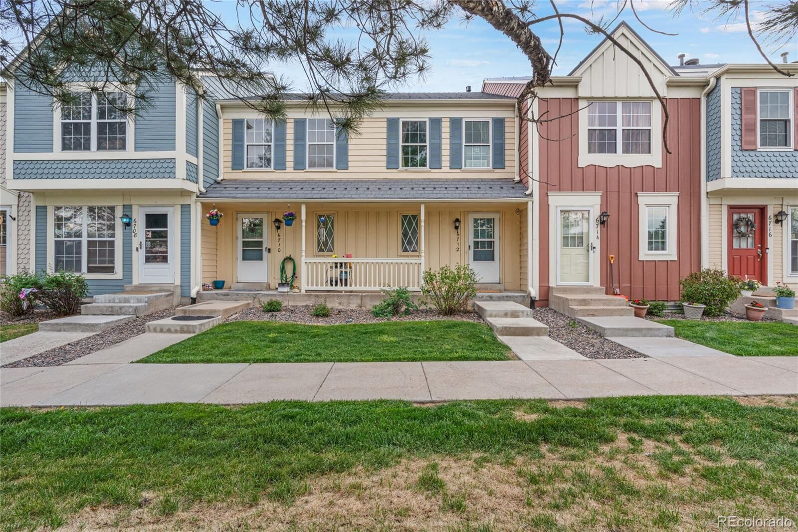 Property Photo:  6712 S Holland Way  CO 80128 