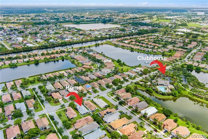 Property Photo: 9811 SW Glenbrook Drive FL 34987