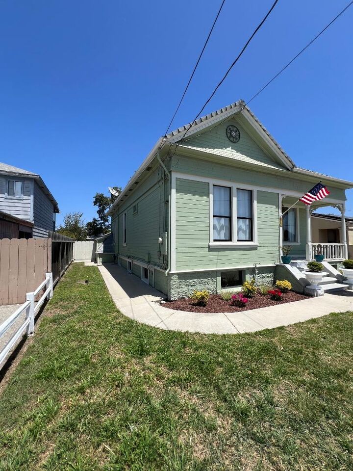 Property Photo:  219 Harvest Street  CA 93901 