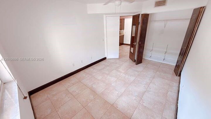 Property Photo: 470 S Park Rd 7-104 FL 33021