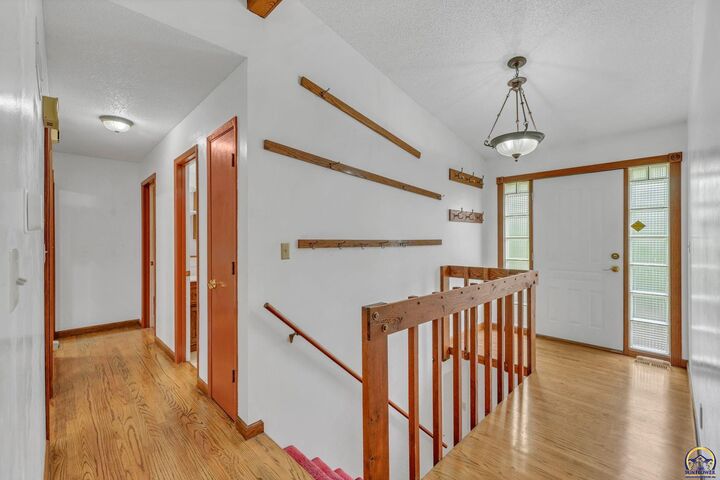 Property Photo:  1325 SE 43rd St  KS 66609 