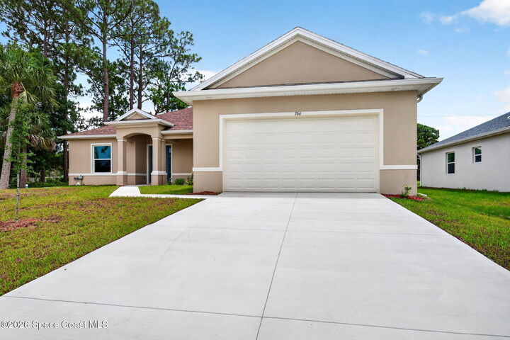 Property Photo: 766 Starland Street SE FL 32909
