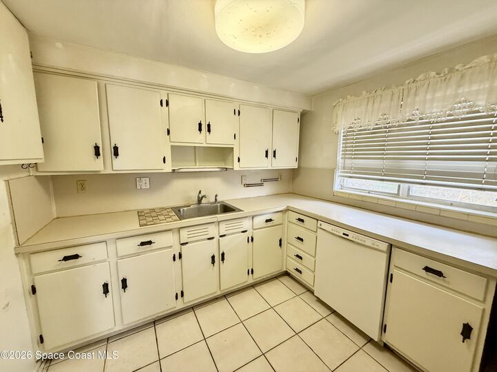 Property Photo: 105 Primrose Lane FL 32901