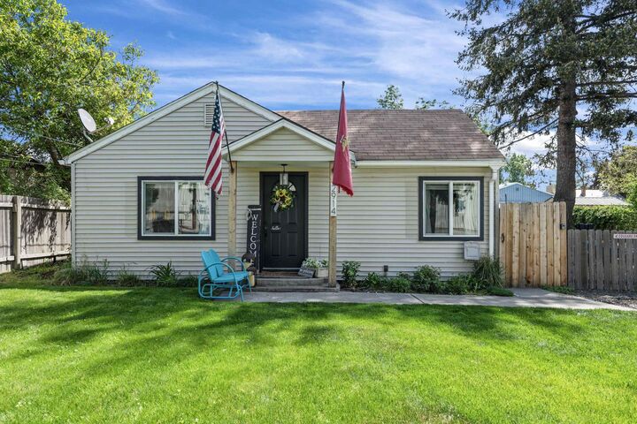 Property Photo: 2914 N Dora Rd WA 99212
