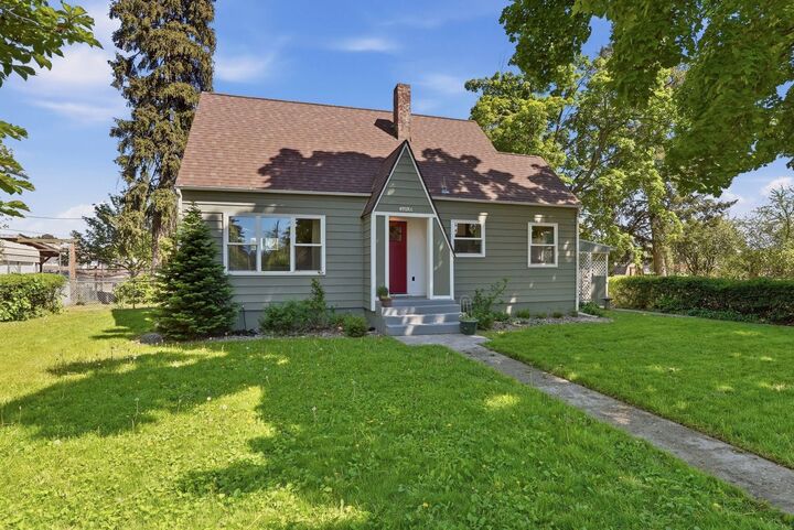 Property Photo:  3016 N Park Rd  WA 99212 