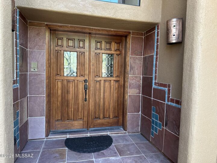 Property Photo:  10770 N La Quinta Drive  AZ 85737 