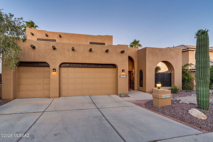 Property Photo: 10770 N La Quinta Drive AZ 85737