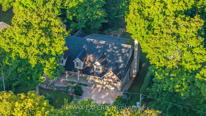 Property Photo: 431 Manley Crescent ON N0H 2G0