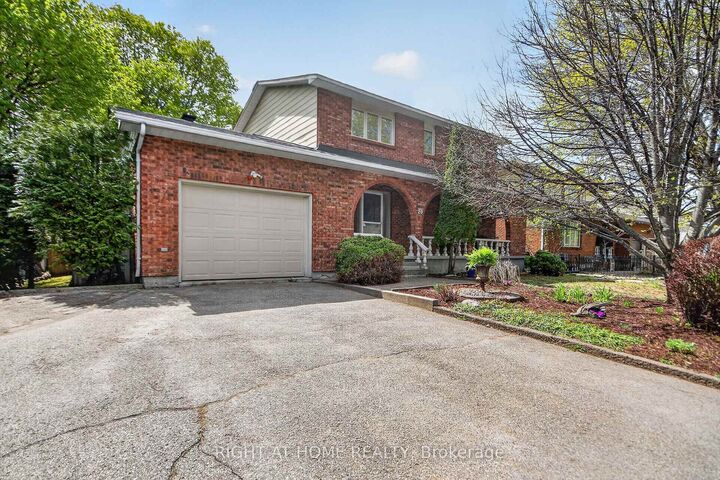 Property Photo: 20 Palsen Street ON K2G 2W1