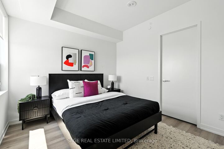 Property Photo: 863 St Clair Avenue W 808 ON M6C 1C4