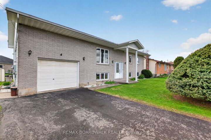 Property Photo: 14 Albert Street ON K0A 1M0