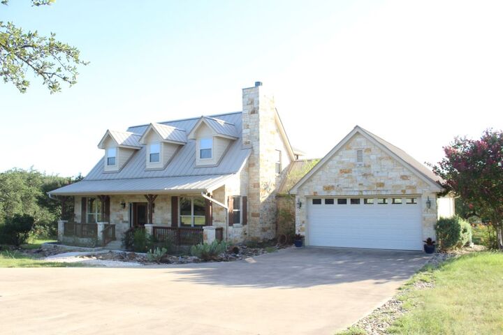 Property Photo: 5300 Lookout Ridge Drive TX 78654