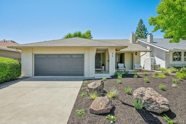 Property Photo:  215 Hemlock Drive  CA 95448 