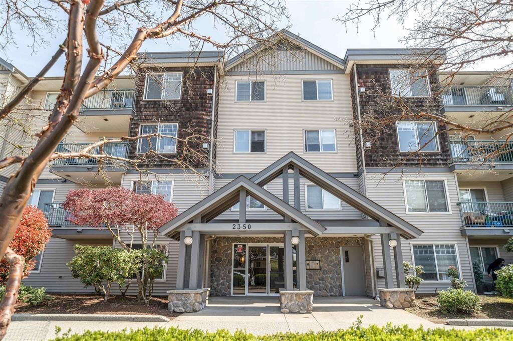 Property Photo:  2350 Westerly Street 301  BC V2T 6T7 