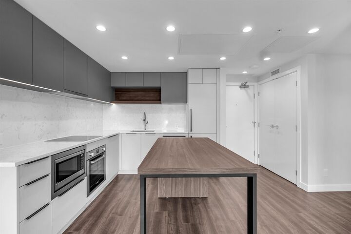 Photo de la propriété: 567 Emerson St 3207 BC V3J 0M8