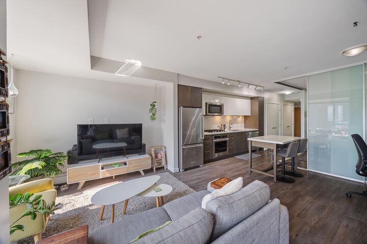 Property Photo: 384 E 1st Avenue 619 BC V5T 0G5