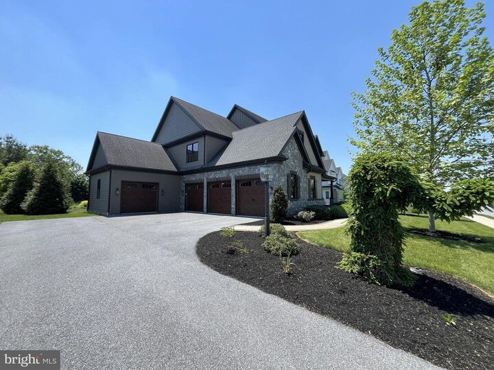 Property Photo: 428 Southampton Drive PA 17543