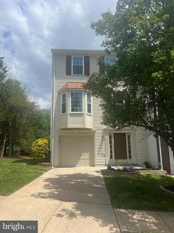 Property Photo:  43226 Clearnight Terrace  VA 20147 