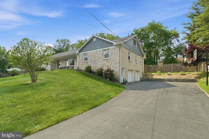 Property Photo:  642 Knoll Drive  PA 19446 