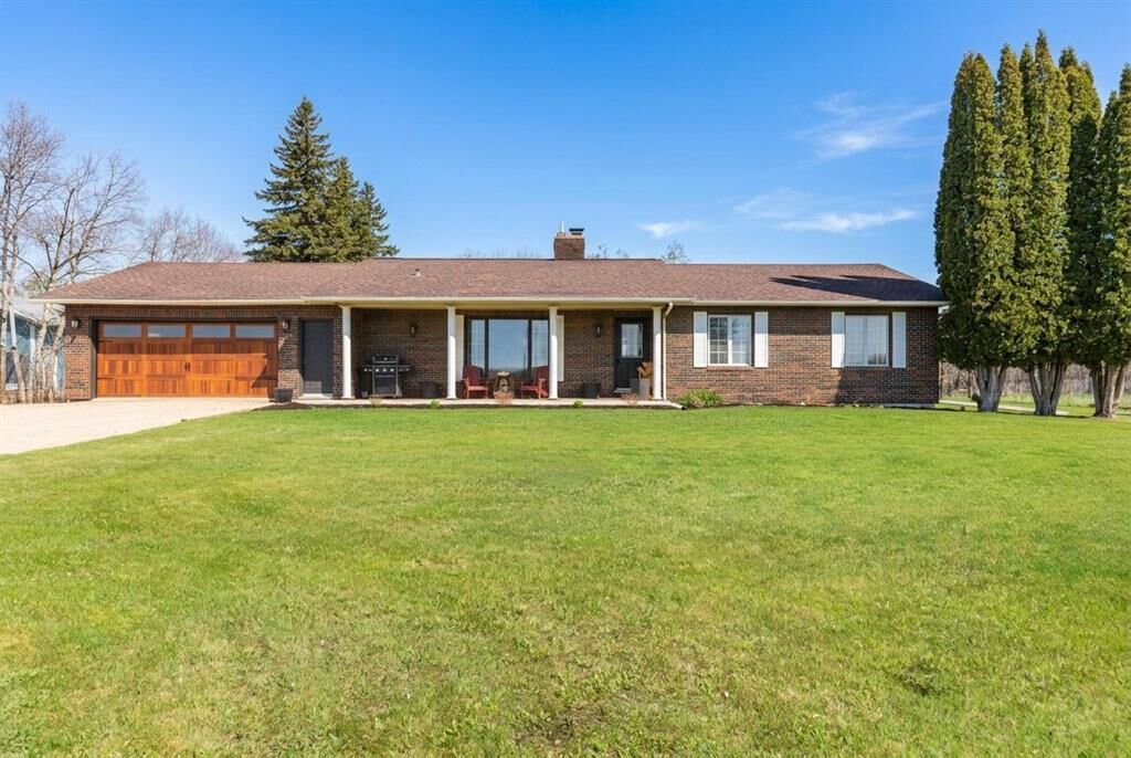 Property Photo:  33016 Bushfarm Road  MB R5G 2R4 