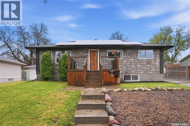 Property Photo:  1210 K Avenue N  SK S7L 2N9 