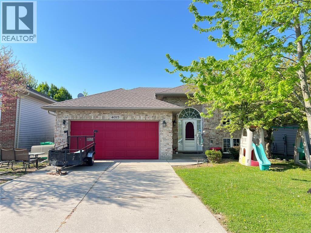 Property Photo:  4015 Applewood Drive  ON N0N 1R0 