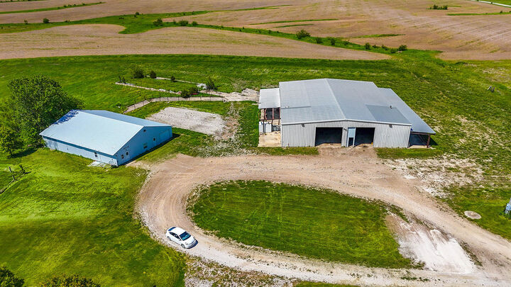 Property Photo:  1389 County Road 2470  MO 65259 