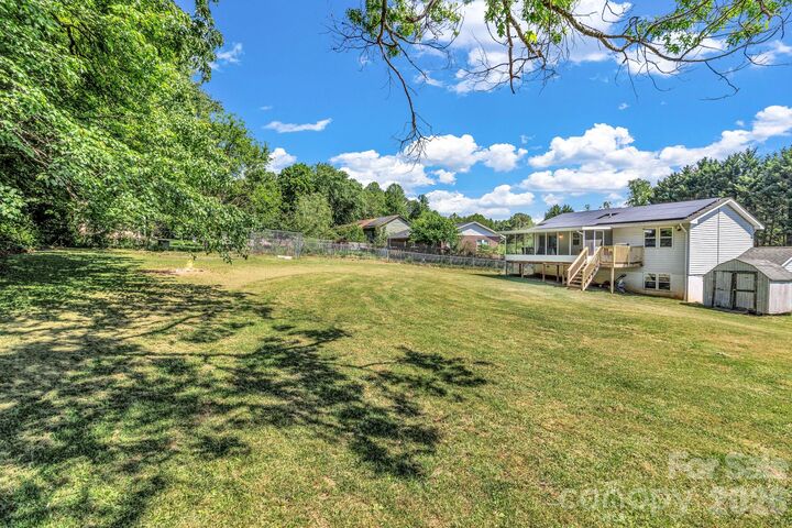 Property Photo:  13 Spring Lake Drive  NC 28732 