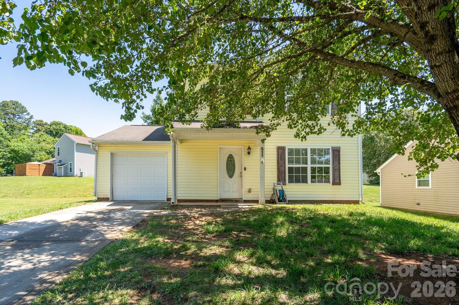 Property Photo: 511 Lightspun Lane NC 28216