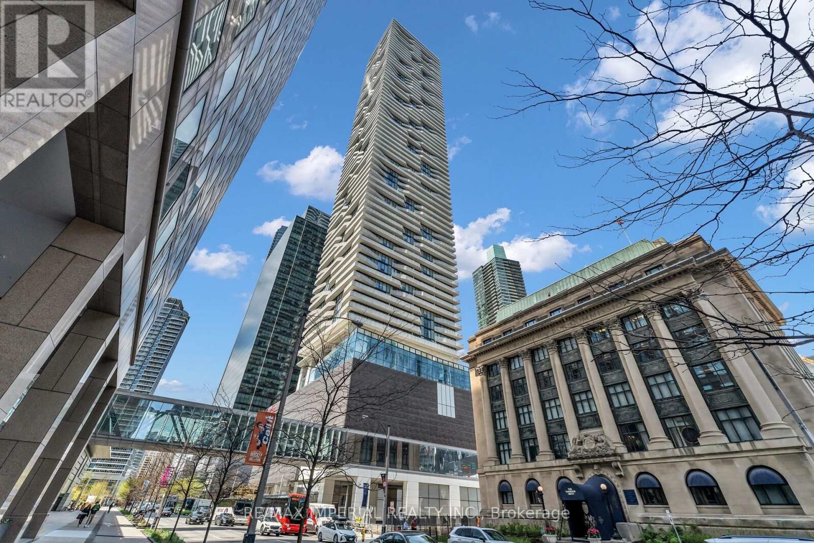 Property Photo:  88 Harbour Street 6007  ON M5J 0C3 