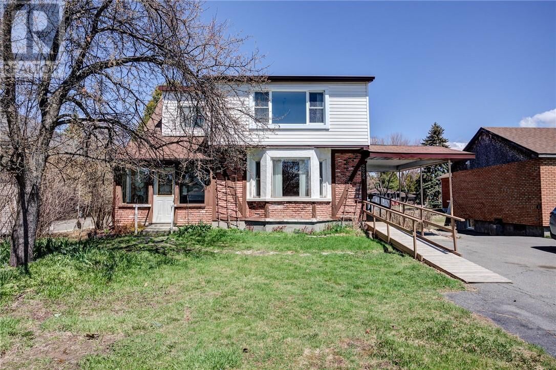 Property Photo:  222 Nepahwin  ON P3E 2H6 
