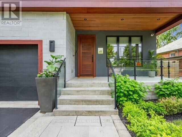 Property Photo: 41 Invermay Avenue ON M3H 1Z1