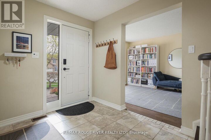 Property Photo:  2052 Lynn Heights Drive  ON L1X 1N8 