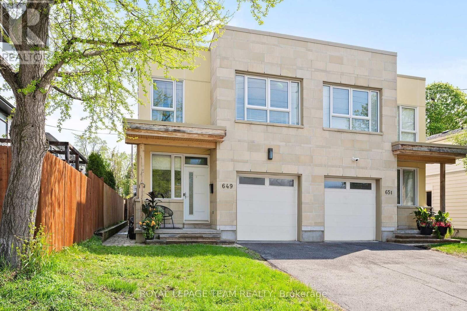 Property Photo: 649 Churchill Avenue North ON K1Z 5G2