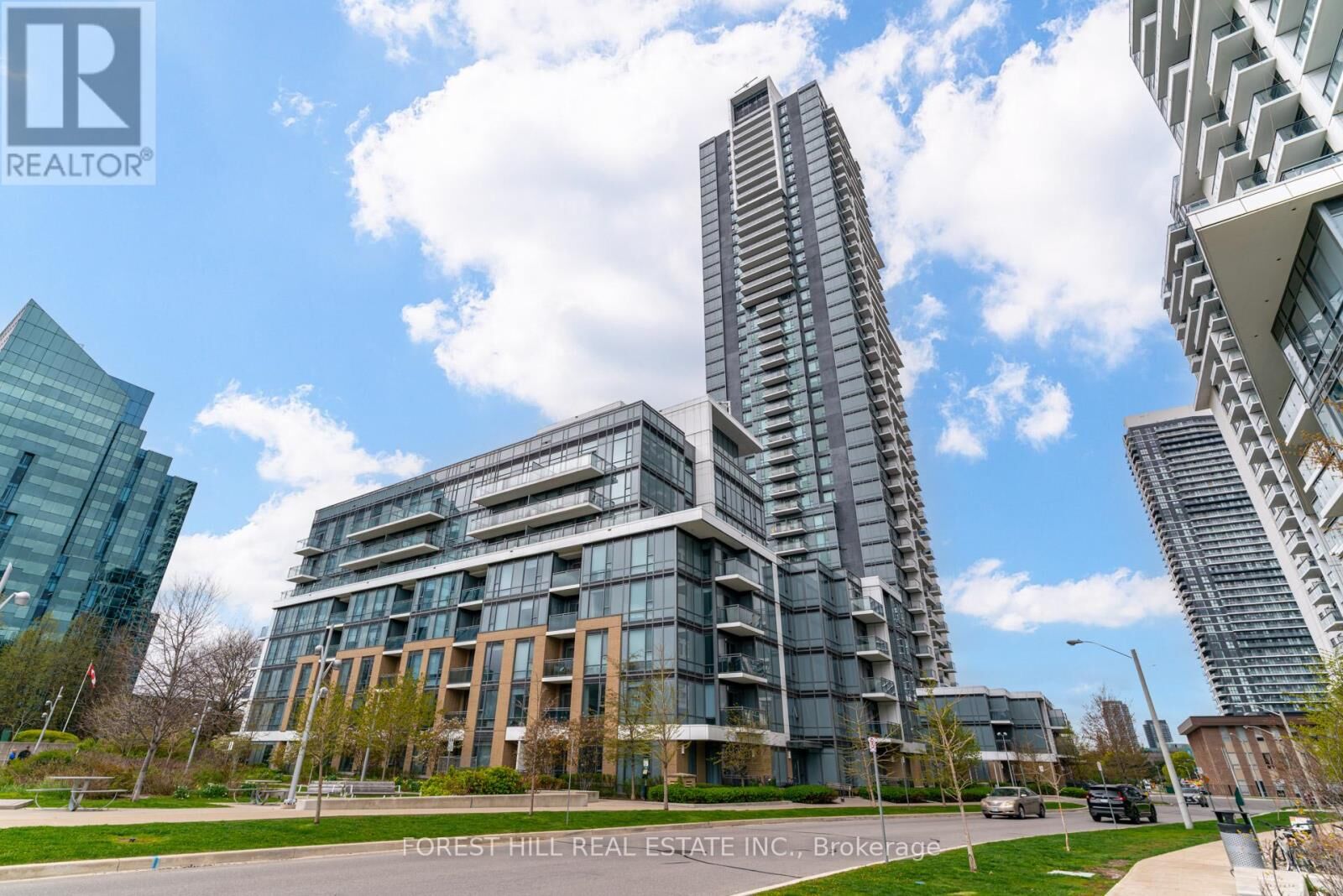 Property Photo: 55 Ann O'Reilly Road Ph34 ON M2J 0C9