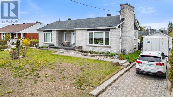Property Photo:  2439 Raymond Street  ON K4K 1K3 