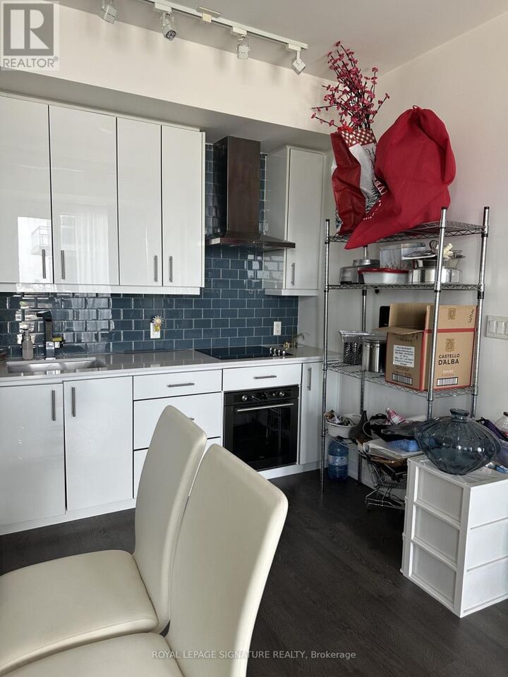 Property Photo:  75 The Donway West 1001  ON M3C 2E9 