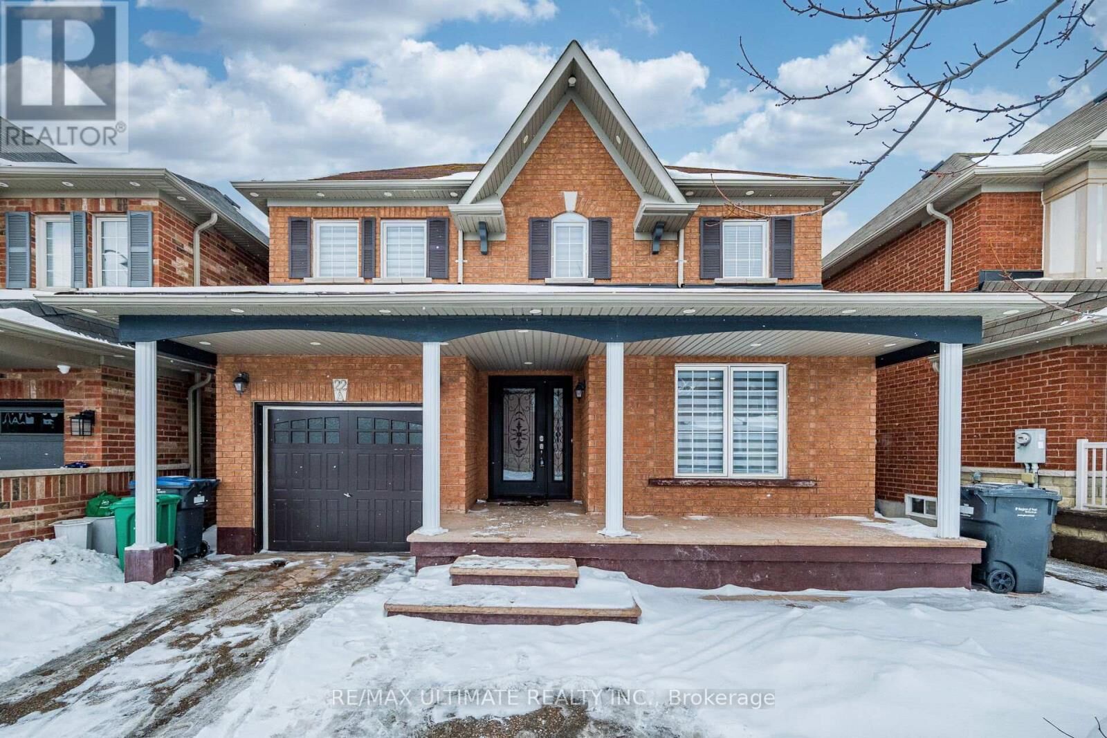Property Photo:  22 Beresford Crescent  ON L6P 2M2 