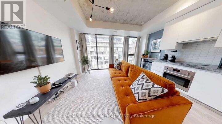 Property Photo: 629 King Street West 621 ON M5V 1M5