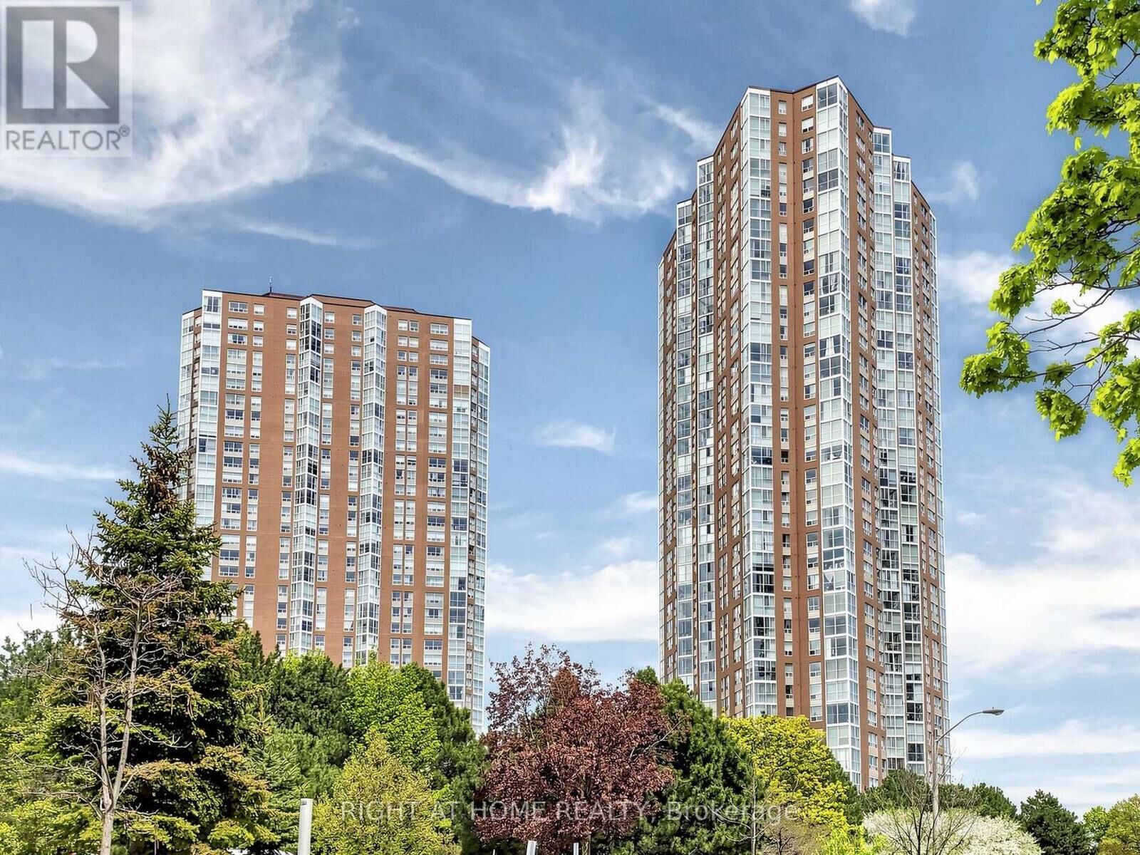 Property Photo: 5 Concorde Place 505 ON M3C 3M8