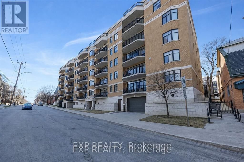 Property Photo:  260 Besserer Street 209  ON K1N 1J3 