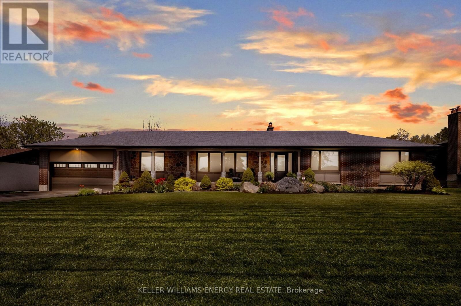 Property Photo:  858 Swiss Heights  ON L1K 2A9 