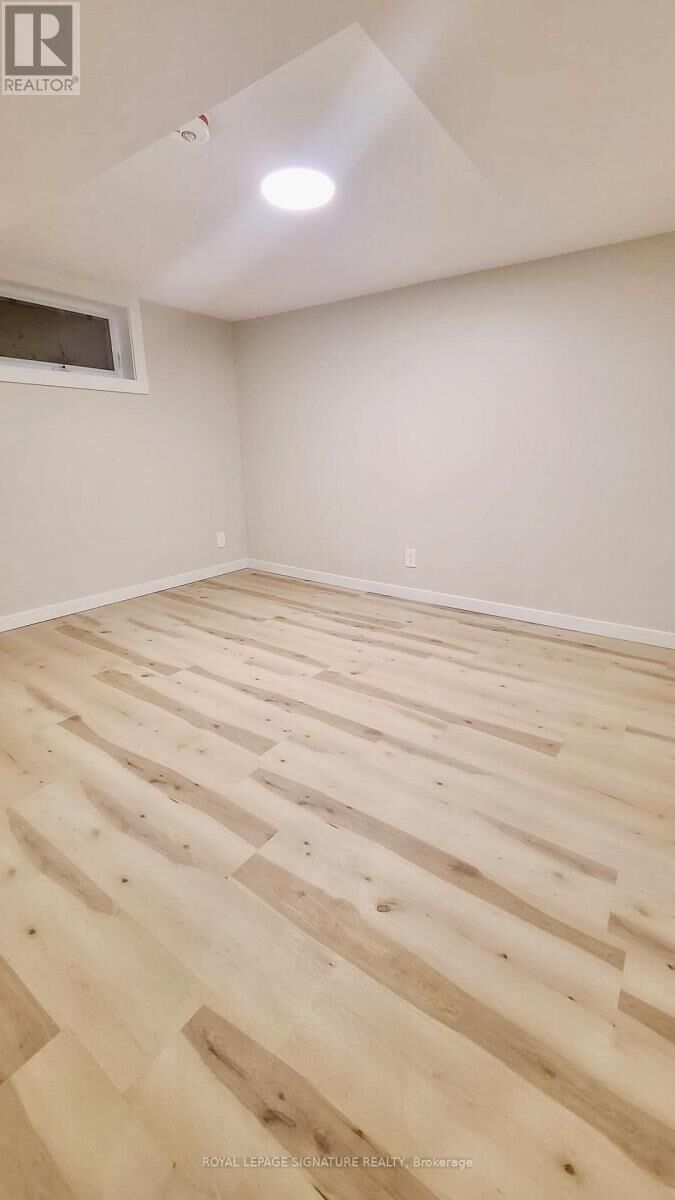Property Photo:  43 Second Avenue Lower  ON K8V 5M5 