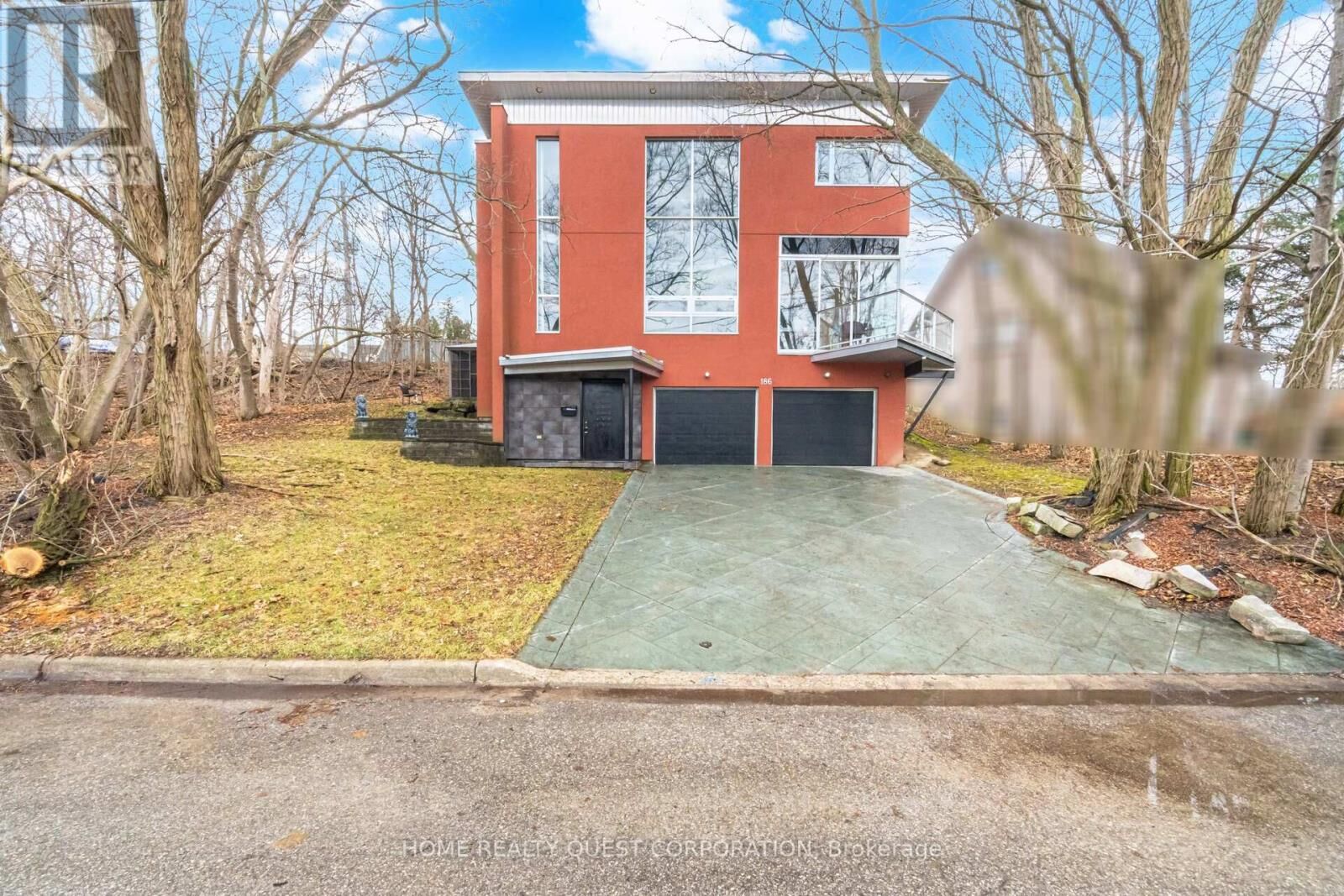 Property Photo:  186 Wyndham Street  ON L5M 1N5 