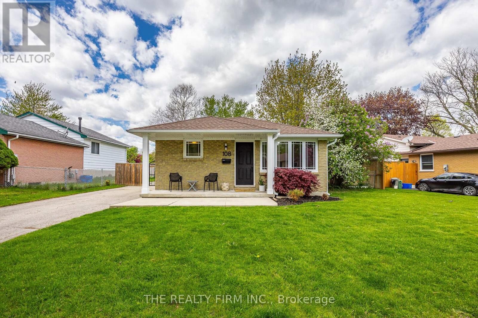 Property Photo: 108 Brunswick Avenue ON N6G 3K8