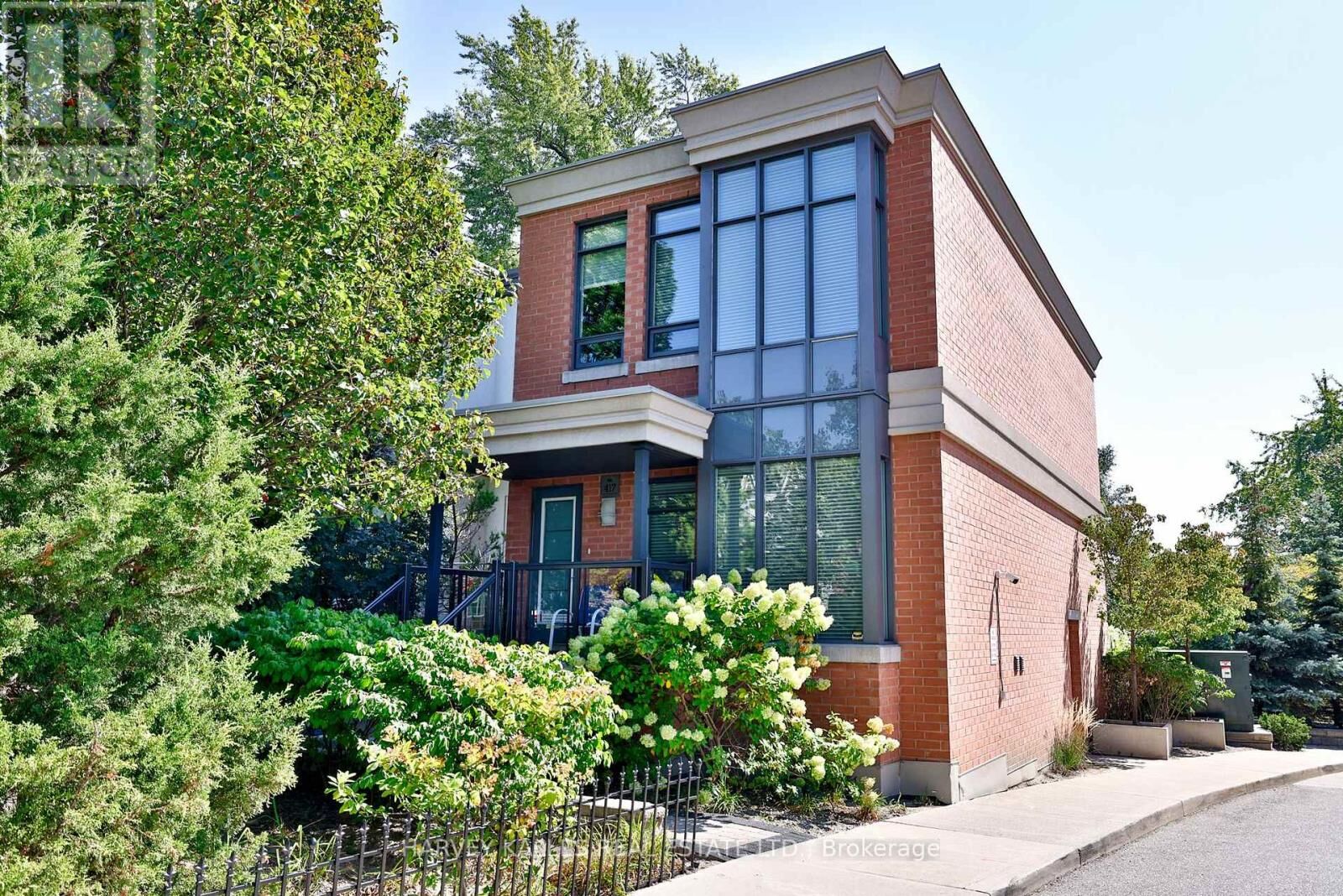 Property Photo:  417 St Germain Avenue  ON M5M 1T7 