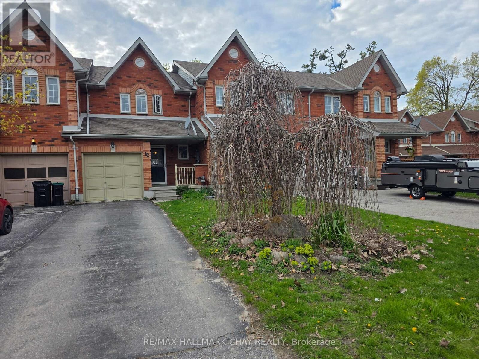 Property Photo:  12 Huitema Court  ON L4N 9P9 