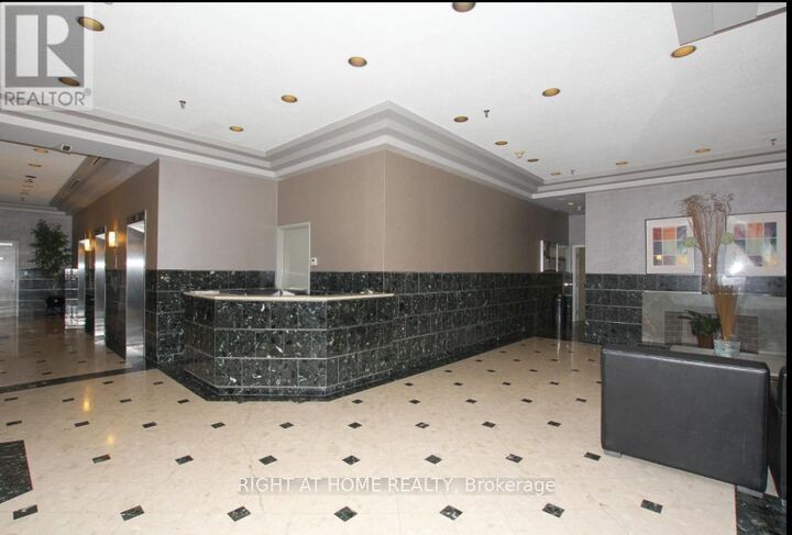 Property Photo: 298 Jarvis Street 1507 ON M5B 2M4