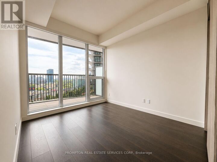 Property Photo:  18 Esther Shiner Boulevard 910  ON M2K 0J7 