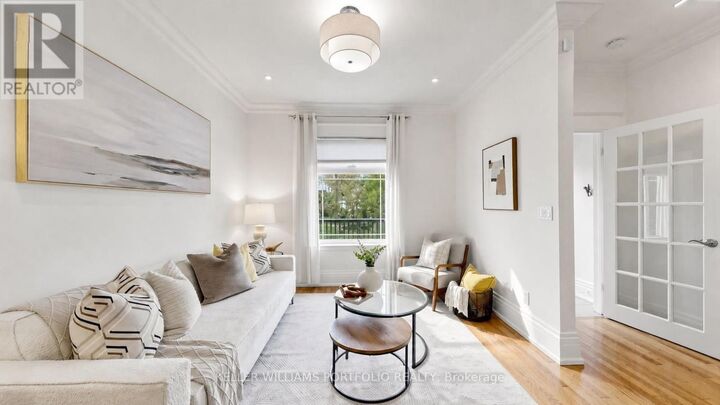Property Photo:  122 Bertmount Avenue  ON M4M 2X9 